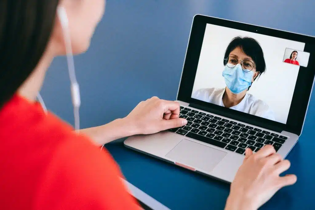 cursos on-line na área da saúde já são realidade no Brasil