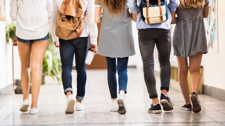 Diferentes indivíduos buscam diferentes tipos de profissões, cabe a cada um deles saber selecionar sua área de interesse.