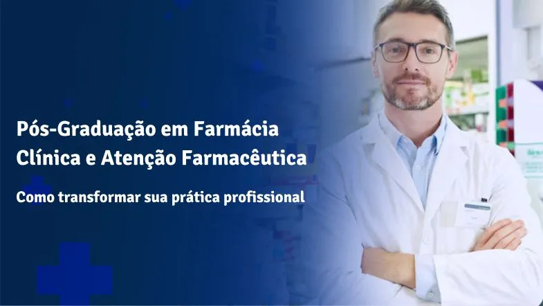 Farmacêutico com jaleco branco, em ambiente clínico, representando a Pós-Graduação em Farmácia Clínica e Atenção Farmacêutica da Faculdade ITH.