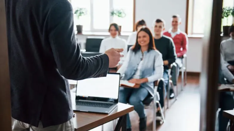 Na graduação em Psicologia, a teoria é integrada à prática desde os primeiros semestres.