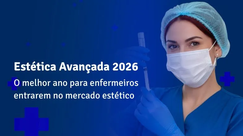 Enfermeira com máscara e touca preparando seringa para procedimento estético, ilustrando oportunidades para enfermeiros na estética avançada em 2026.